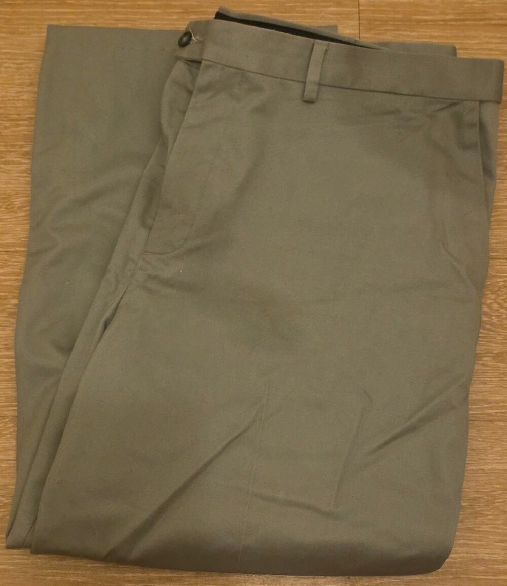 Croft & Barrow Men's 44x30 Tan Flat Front Dress Pants Business Casual EUC